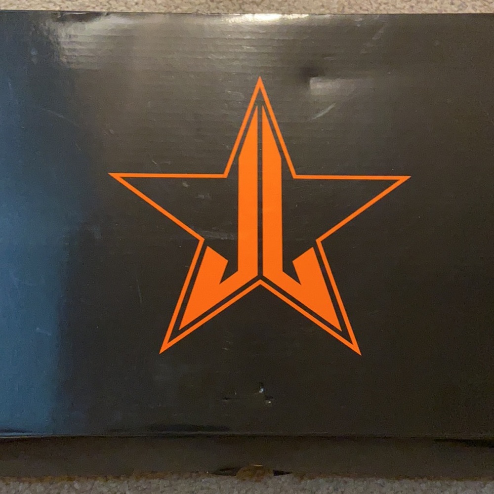 Jeffree Star Bundle (8 items) - Picture 5 of 15
